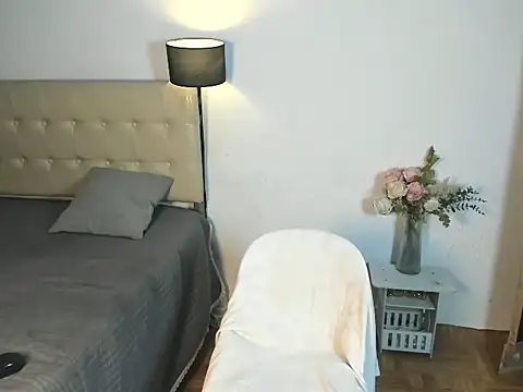Snapshot of YourladyLia_ chatting on 07/29/26, 01:59 YourladyLia online show from 07/29/26, 01:59