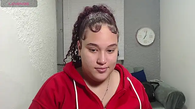 Snapshot of leilasosexy chatting on 06/22/26, 12:24 leilasosexy online show from 06/22/26, 12:24