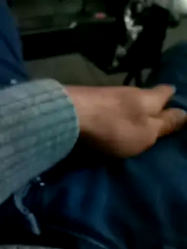 Snapshot of Singlemaleforcouples chatting on 12/11/24, 12:44 Singlemaleforcouples online show from 12/11/24, 12:44