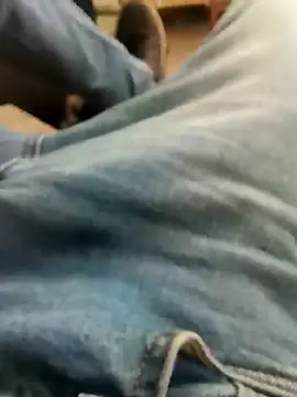 Snapshot of Singlemaleforcouples chatting on 12/15/24, 11:34 Singlemaleforcouples online show from 12/15/24, 11:34