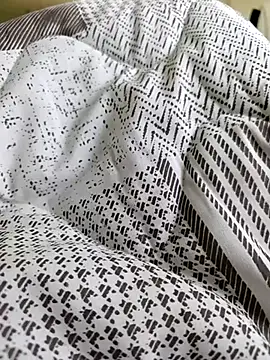 Snapshot of Singlemaleforcouples chatting on 02/28/26, 03:02 Singlemaleforcouples online show from 02/28/26, 03:02