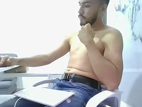 Snapshot of Zebas_hot chatting on 06/05/26, 07:41 Zebas hot online show from 06/05/26, 07:41