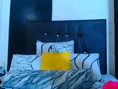 sexybitchh22 online show from 06/13/26, 06:17