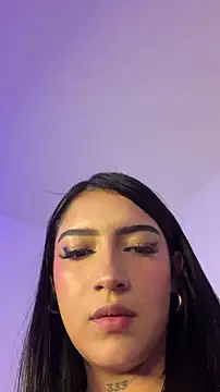 Snapshot of Nicolegh_ chatting on 06/23/26, 02:09 Nicolegh online show from 06/23/26, 02:09