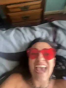 Snapshot of smoothkissx chatting on 04/24/26, 06:43 smoothkissx online show from 04/24/26, 06:43