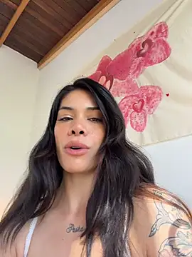 Snapshot of SiennaLuvs chatting on 07/06/26, 01:19 SiennaLuvs online show from 07/06/26, 01:19