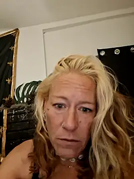 lusciouspider online show from 06/04/26, 03:23