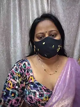 Snapshot of Nithya_ chatting on 06/19/26, 06:01 Nithya online show from 06/19/26, 06:01