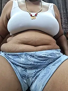 Snapshot of Hot_Sreeja_Tamil chatting on 07/08/26, 05:34 Hot Sreeja Tamil online show from 07/08/26, 05:34