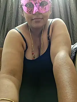 Snapshot of Hot_Sreeja_Tamil chatting on 07/18/26, 01:37 Hot Sreeja Tamil online show from 07/18/26, 01:37