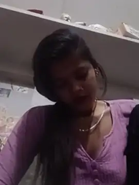 Snapshot of Hot_bhabi0123 chatting on 06/23/26, 05:44 Hot bhabi0123 online show from 06/23/26, 05:44
