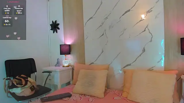 DanniValencia online show from 06/19/26, 01:26