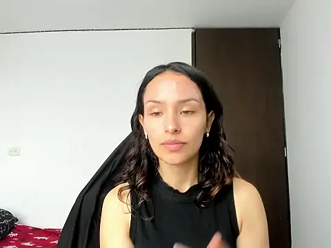 Snapshot of Megan_blue__ chatting on 06/18/26, 05:50 Megan blue online show from 06/18/26, 05:50