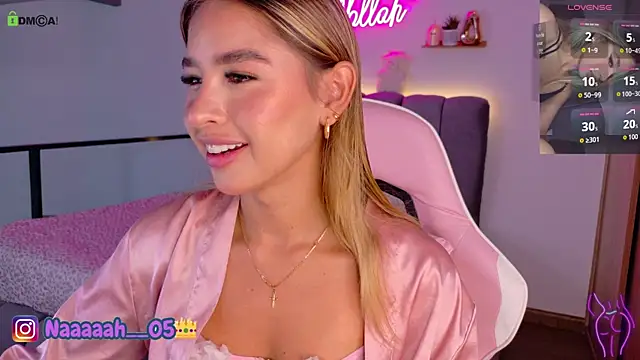 Snapshot of Nallah__ chatting on 07/19/26, 02:43 Nallah online show from 07/19/26, 02:43