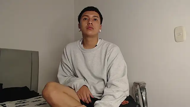 Owenn  blueee online show from 06/11/26, 03:59