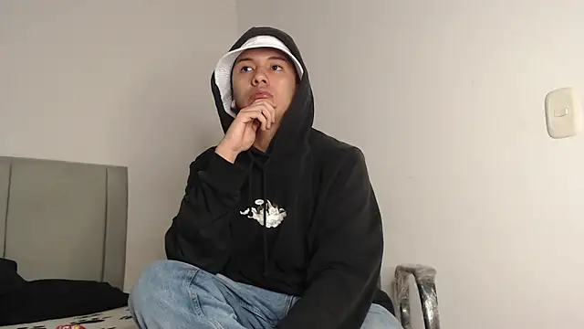Owenn  blueee online show from 06/23/26, 03:26