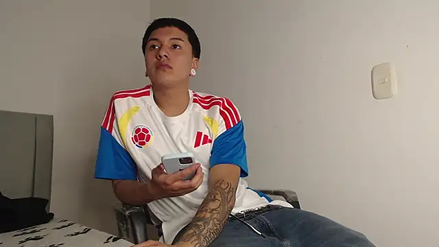 Owenn  blueee online show from 07/04/26, 03:45
