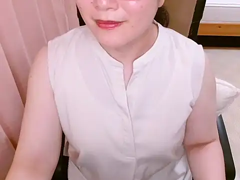 Snapshot of LENA-xo chatting on 07/06/26, 03:14 LENA-xo online show from 07/06/26, 03:14