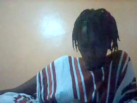 Snapshot of Zinnah_Q chatting on 06/05/26, 04:56 Zinnah Q online show from 06/05/26, 04:56