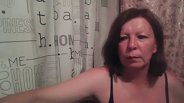 Snapshot of Schastlivaya43 chatting on 06/24/26, 06:51 Schastlivaya43 online show from 06/24/26, 06:51