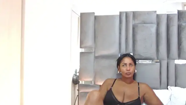 Snapshot of IvyEllis1 chatting on 07/06/26, 02:47 IvyEllis1 online show from 07/06/26, 02:47