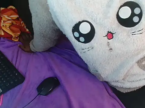 RoyalMuse online show from 06/09/26, 08:20
