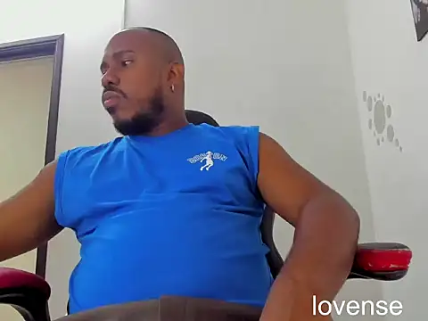 AlessandroHammed online show from 06/18/26, 04:22