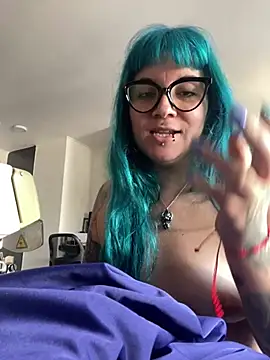 Snapshot of madammedalia chatting on 06/18/26, 03:27 madammedalia online show from 06/18/26, 03:27