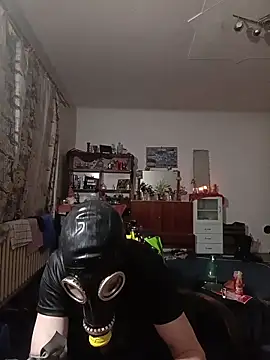 Snapshot of RubberFetischem chatting on 03/30/26, 04:02 RubberFetischem online show from 03/30/26, 04:02