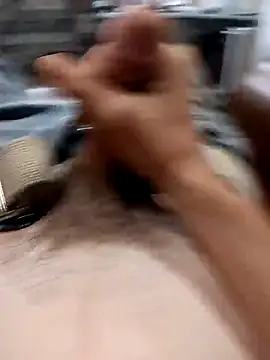 Snapshot of Mstrdstrctn7 chatting on 10/26/25, 07:42 Mstrdstrctn7 online show from 10/26/25, 07:42