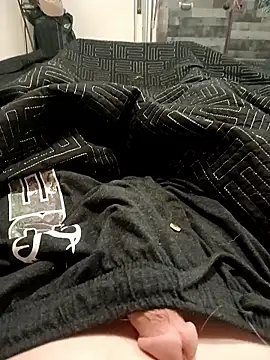 Snapshot of Mstrdstrctn7 chatting on 01/12/26, 02:33 Mstrdstrctn7 online show from 01/12/26, 02:33