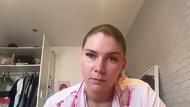 Snapshot of Melissamayy chatting on 08/07/26, 12:18 Melissamayy online show from 08/07/26, 12:18
