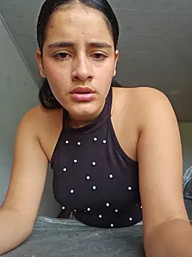 Snapshot of Emmaa-_- chatting on 07/20/26, 08:44 Emmaa- - online show from 07/20/26, 08:44