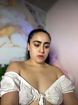 Snapshot of LILI_911 chatting on 06/21/26, 08:11 LILI 911 online show from 06/21/26, 08:11