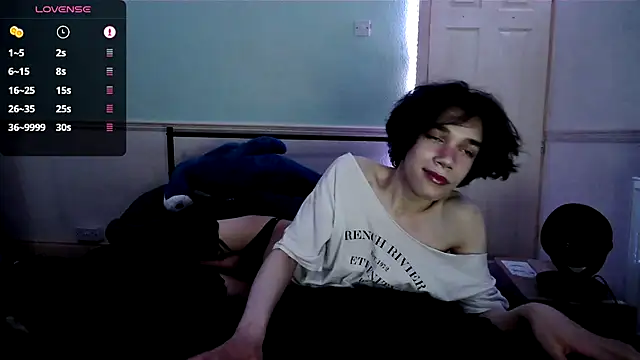Snapshot of Straything chatting on 06/26/26, 11:09 Straything online show from 06/26/26, 11:09