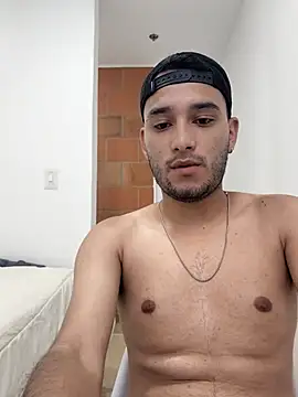 Snapshot of Thiago_Stone1 chatting on 06/27/26, 05:40 Thiago Stone1 online show from 06/27/26, 05:40