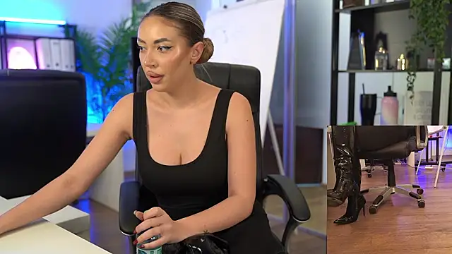 Snapshot of BabesGoWild chatting on 03/27/26, 05:57 BabesGoWild online show from 03/27/26, 05:57