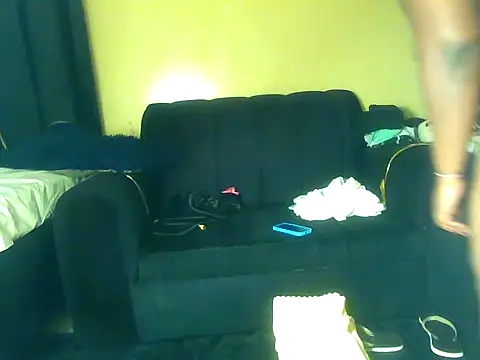 Snapshot of Milamelanie chatting on 07/20/26, 10:07 Milamelanie online show from 07/20/26, 10:07