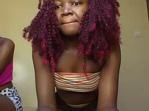 Snapshot of Melly_moll chatting on 07/17/26, 02:24 Melly moll online show from 07/17/26, 02:24