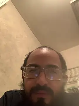 Snapshot of urratherme chatting on 06/15/26, 03:42 urratherme online show from 06/15/26, 03:42
