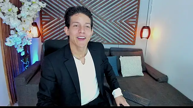 Snapshot of LevinFox chatting on 07/17/26, 11:50 LevinFox online show from 07/17/26, 11:50