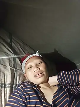 Snapshot of Ila-min chatting on 06/11/26, 04:05 Ila-min online show from 06/11/26, 04:05
