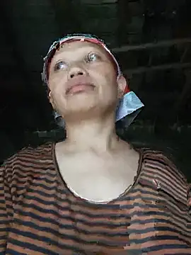 Snapshot of Ila-min chatting on 06/19/26, 08:40 Ila-min online show from 06/19/26, 08:40