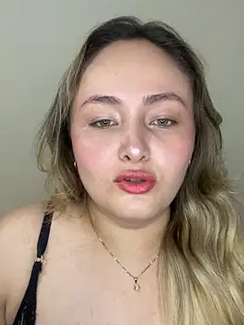 Snapshot of Rositafresitaa chatting on 06/14/26, 01:03 Rositafresitaa online show from 06/14/26, 01:03