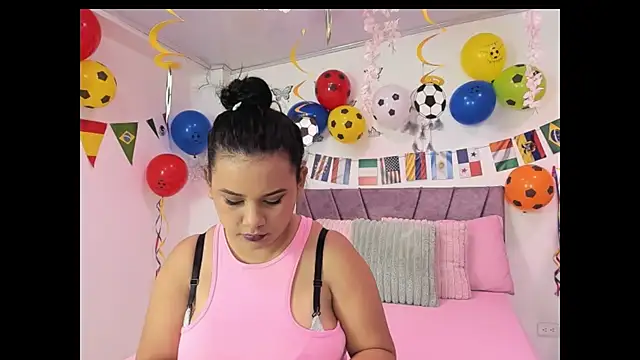 NahomyEvans online show from 07/03/26, 11:49