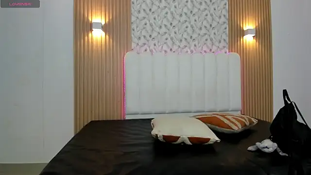 natalie portmann online show from 08/04/26, 07:16