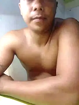 Snapshot of elmorenito0511 chatting on 06/05/26, 11:54 elmorenito0511 online show from 06/05/26, 11:54