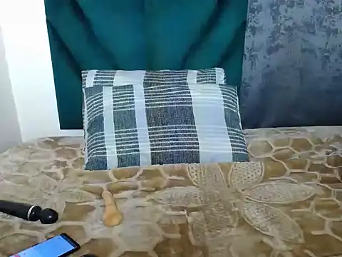 Snapshot of -pussy_lover_ chatting on 06/11/26, 05:49 -pussy lover online show from 06/11/26, 05:49