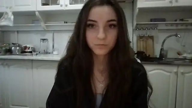 Snapshot of PollySecrettt chatting on 06/08/26, 01:39 PollySecrettt online show from 06/08/26, 01:39