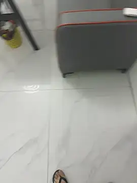 qiqi aiwan online show from 06/07/26, 10:41
